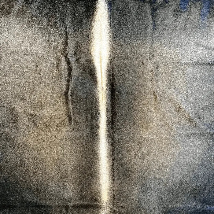 Dark Cowhide Size 6.2x 6.9 ft - 5205C