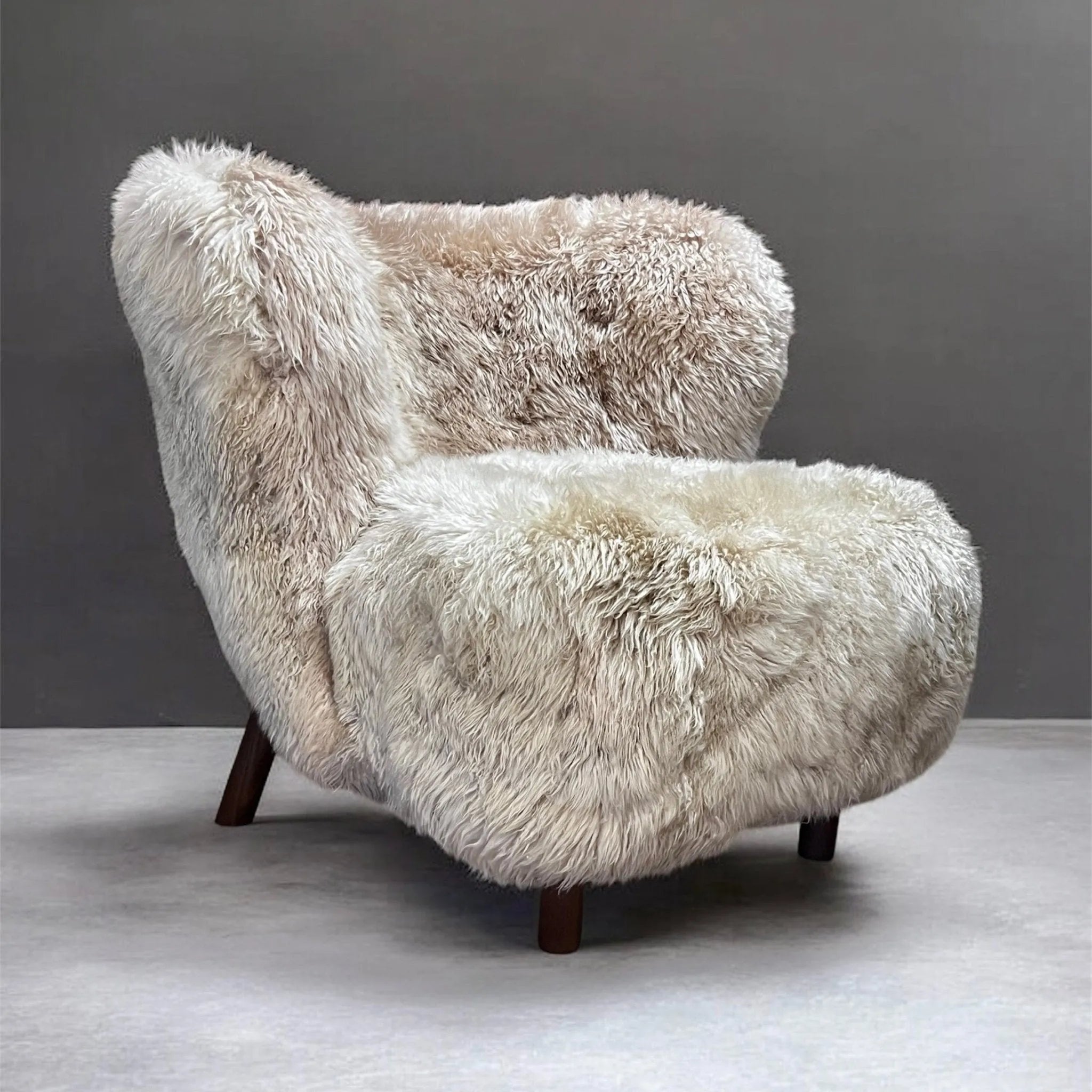 Genuine Australian Sheepskin Accent Chair: Luxury and Comfort for Your Home 1 Australian sheepskin accent chair