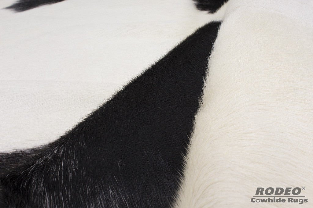 Black and White Cowhide Rug - Rodeo Cowhide Rugs5x6