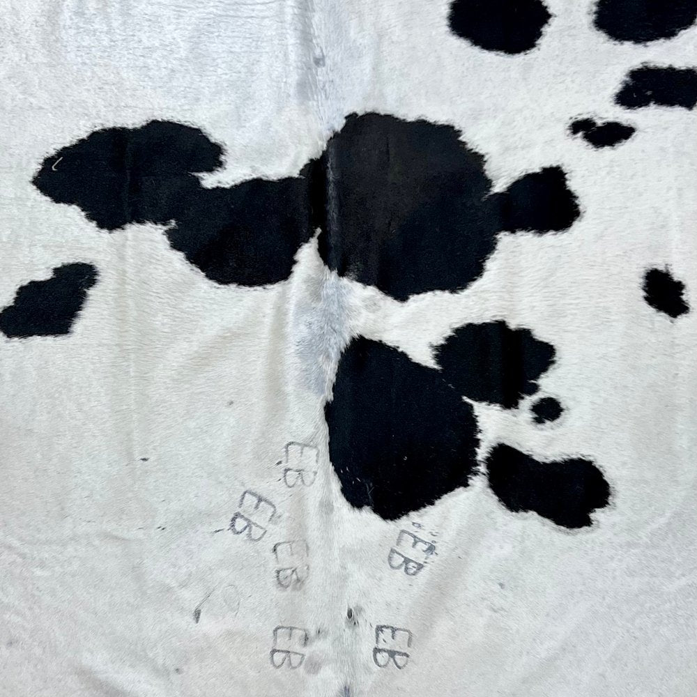 Extra Large Black and White Cowhide Rug Size 6.4 x 8.5 ft - 5001 - Rodeo Cowhide Rugs