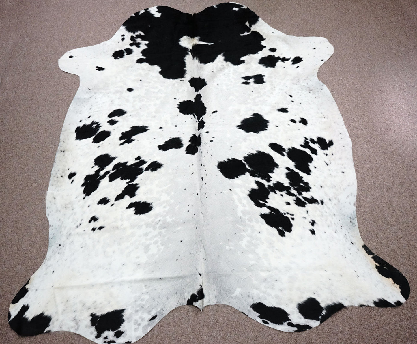 Extra Large spotted cowhide rug 6.6 x7.6 ft -4104 - Rodeo Cowhide Rugs