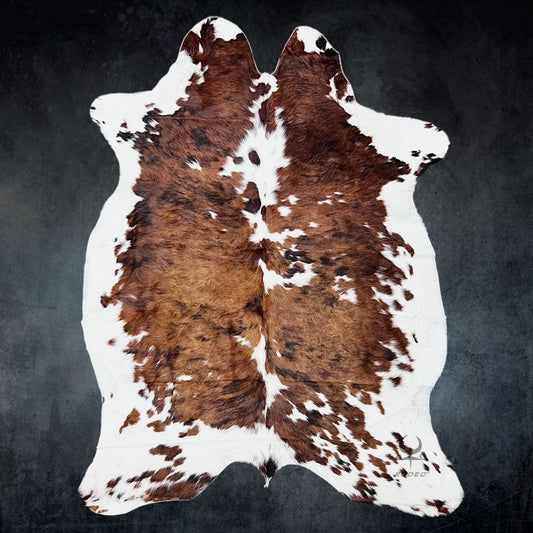 Extra Large Tricolor Cowhide Rug Size 6 x7.5 ft - 4768 - Rodeo Cowhide Rugs