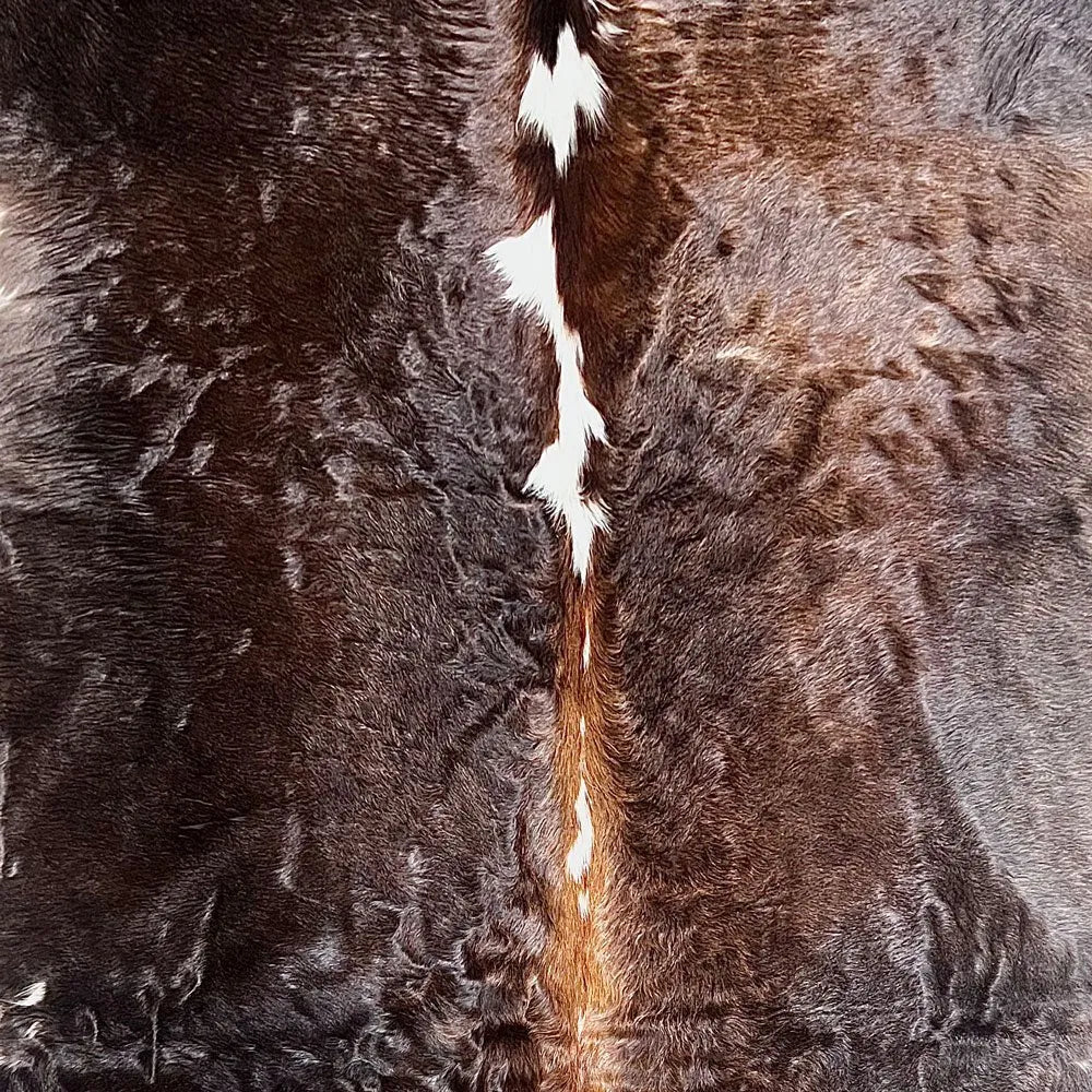 Large Brown and White Cowhide Size 6.1x 6.9 ft - 5224E